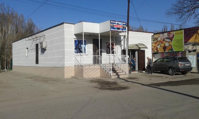 Продаю коммерческую недвижимость торговые помещения 230кв. м., ул.Осмонкула,