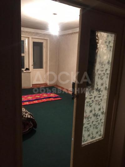 Продаю 2-комнатную квартиру, 52кв. м., этаж - 2/3, м-н Достук (Профсоюзная/Кайназарова).