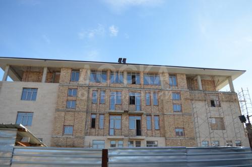 Продаю квартиру 5-ком., 250кв. м., этаж - 1/1, парк Ата-Тюрк Сары таш Vip-городок ,