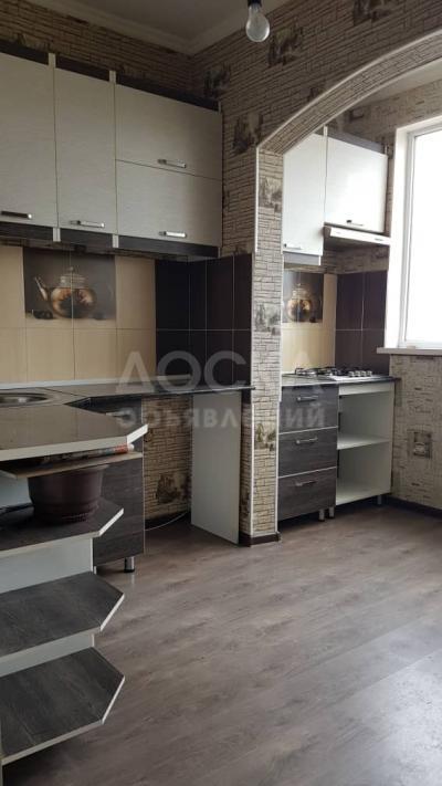 Продаю 1-комнатную квартиру, 45кв. м., этаж - 7/9, Салиева Айтматова.