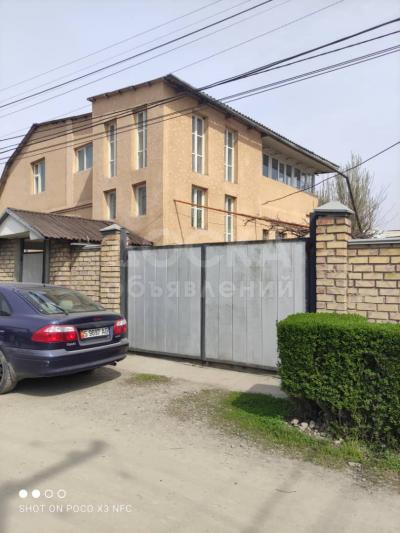 Продаю дом 6-ком. 160кв. м., этаж-2, 8-сот., стена кирпич, Джиргитарская.