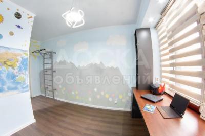 Срочно продаётся 3 комнатная квартира в 5 мкр