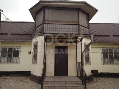 Продаю дом 5-ком. 200кв. м., этаж-2, 5.5-сот., стена кирпич, р-он Таатан.