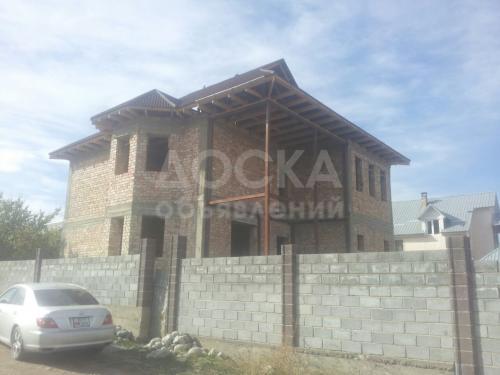 Продаю дом 5-ком., 184кв. м., этаж-2, 6-сот., стена кирпич, Ж/М Кара -Жыгач.