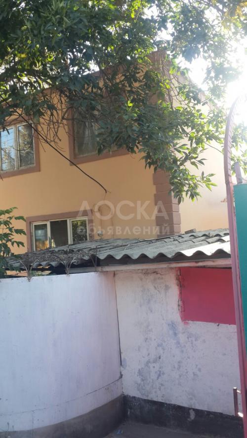 Продаю дом 7-ком., 133 м2кв. м., этаж-2, 6.5-сот., стена кирпич, село Аламедин р-он.Гес-2.