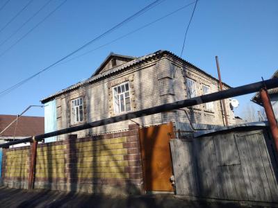 Продаю дом 5-комнатную 8кв. м., этаж-2, 8-сот., стена кирпич, Нижняя аларча.