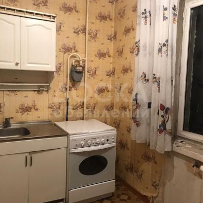 Продаю 1-комнатную квартиру, 35кв. м., этаж - 3/5, 12 мкр. Южная магистраль.