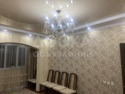 Продаю 3-комнатную квартиру, 115 кв. м., этаж - 5/9, мкр. Улан .