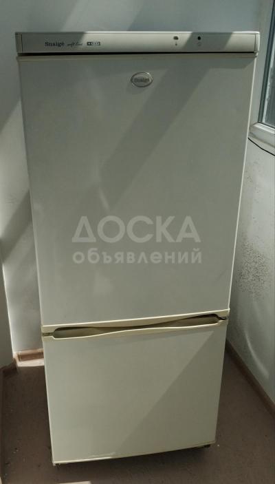 Продам двухкамерный холодильник