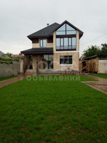 Продаю дом 7-ком., 220кв. м., этаж-2, 7-сот., Рабочий городок.