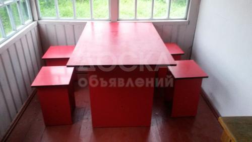 Столы с табуретками столы 6шт.табуретки 22шт.