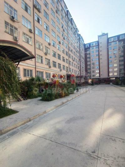 Продаю 3-комнатную квартиру, 82кв. м., этаж - 2/10, Орозбекова 2\2.