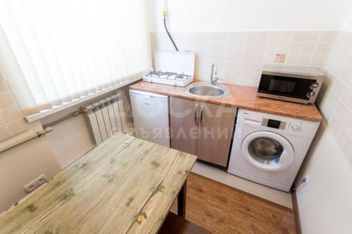 Продаю квартиру 1-ком., 30кв. м., этаж - 1/3, Московская-Бейшеналиева.