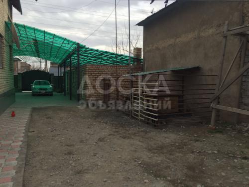 Продаю дом 8-ком., 133кв. м., этаж-2, 7-сот., стена кирпич, Учкун.