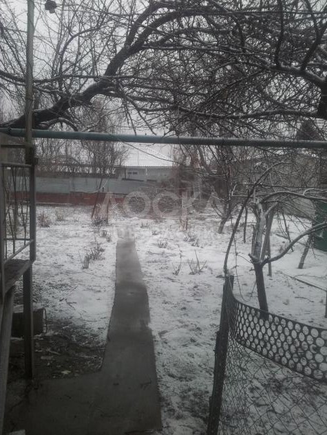 Продаю дом 5-ком., 4564645кв. м., этаж-1, 8-сот., стена кирпич, магаданская .