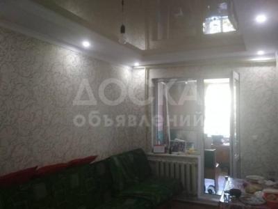 Продаю 1 кв, этаж 1/2, с. Раздольное, б/п     с пристройкой, не большой огород  не далеко от центральной трассы  доступ транспорта в любое время !     .