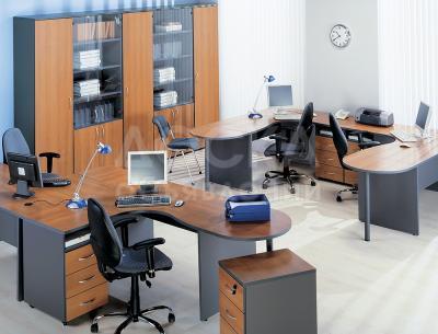 Продаем офисные столы