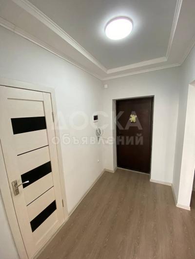 Продаю 1-комнатную квартиру, 39кв. м., этаж - 8/10, Джал-15.