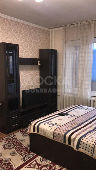 Продаю 1-комнатную квартиру, 44кв. м., этаж - 1/9, Правда 64 б Московская.