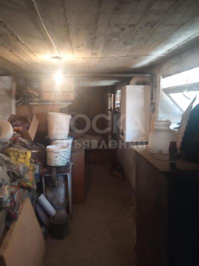 Продаю дом 4-ком. 180кв. м., этаж-2, 5-сот., стена кирпич, Камчатская 28.