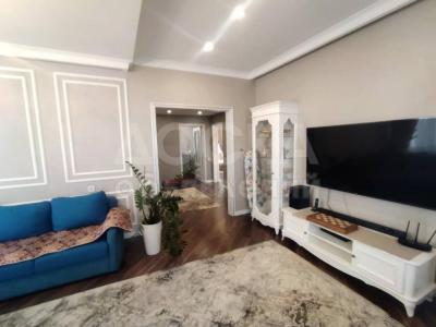 Продаю 4-комнатную квартиру, 134кв. м., этаж - 8/10, Уметалиева/Рыскулова.