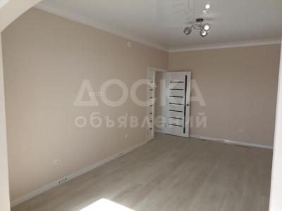 Продаю 2-комнатную квартиру, 56кв. м., этаж - 8/9, Молдокулова Кок Жар мкр.