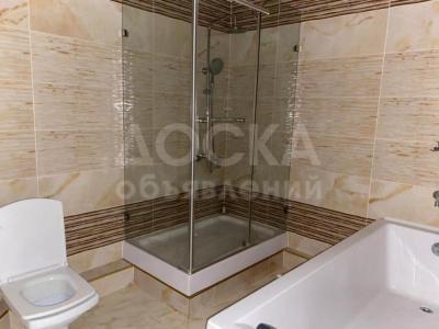 Продаю 3-комнатную квартиру, 110кв. м., этаж - 4/10, Боконбаева К Акиева.