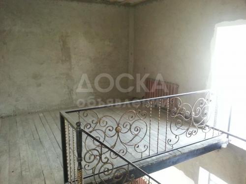 Продаю дом 5-ком., 160кв. м., этаж-2, 4-сот., стена кирпич, Ж/м Ак-Ордо ул.Бийиктик дом 415.