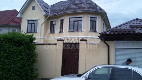 Продаю дом 6-ком., 260кв. м., этаж-2, 4,5-сот., стена кирпич, Горького/Панфилова.