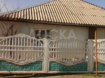 Продаю дом 4-ком., 80кв. м., этаж-1, 6.5-сот., стена кирпич, Жамбылская область с. Кордай тупик Байзакова 9/1.