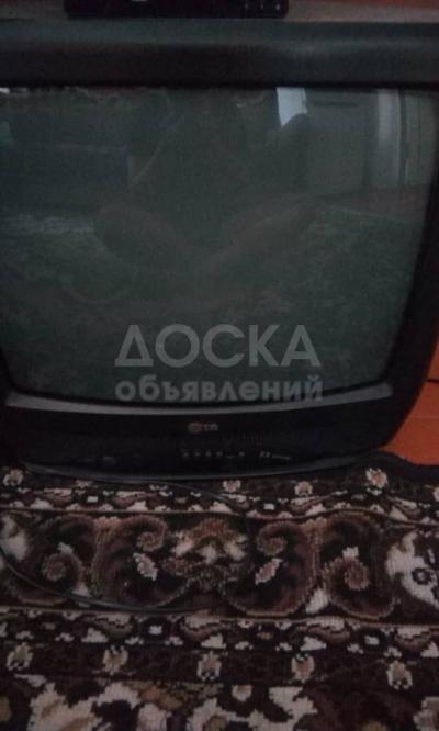 ПРОДАЕТЬСЯ старый теливизор с ресивиром  цена договорная