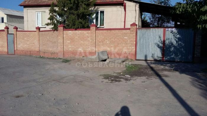 Продаю дом, 5-ком., 150кв. м., этаж-2, 4-сот., стена кирпич, ж/м Кок Жар ул. Кок жарская (вдоль трассы Алма-Атинская - возле мик. Кок Жар) ,