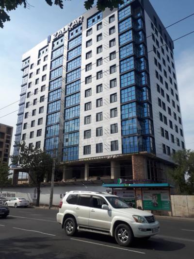 Продаю 1-комнатную квартиру, 53кв. м., этаж - 3/10, Ахунбаева / Душанбинка.