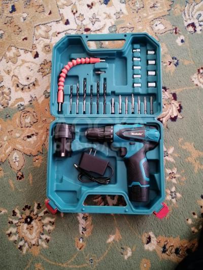 Продам, дрель/шуруповерт Maketa полный комплект