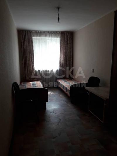 Продаю 2-комнатную квартиру, 43кв. м., этаж - 1/4, Политех.