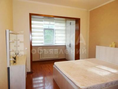 Продаю 2-комнатную квартиру, 50кв. м., этаж - 2/5, Кольбаева/Луганская .