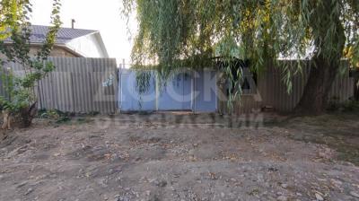 Продаю дом 4-ком. 80кв. м., этаж-1, 11-сот., стена кирпич, Село Беловодске, ул.Октябрьская 88.