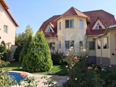 Продаю жилой дом 6-ком, 300кв. м., этаж - 1/1, 8,0-сот, стенаКирпич, по Малдыбаева, район парка Ата-Тюрк