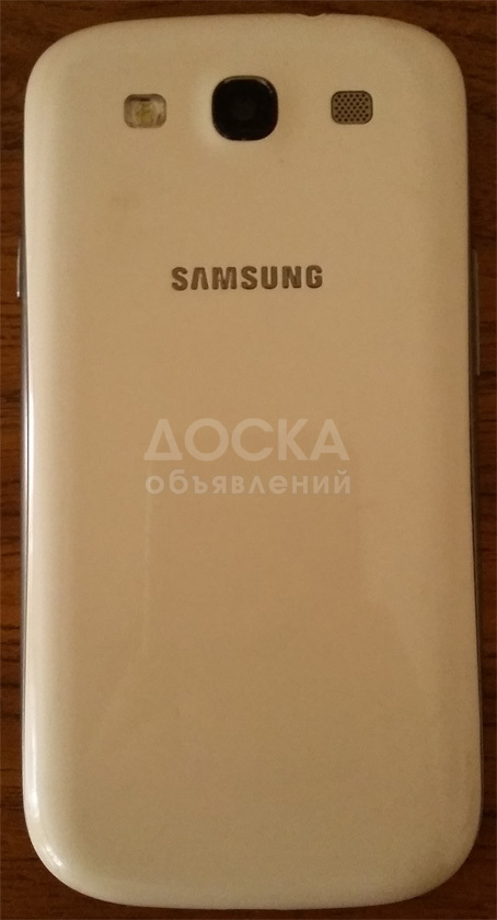 Продаю Samsung Galaxy S3 в хорошем состоянии коробка в наличии брали в магазине Мой Телефон