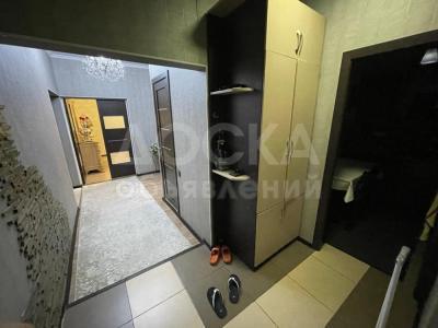 Продаю 4-комнатную квартиру, 92кв. м., этаж - 3/9, 7 мкр.