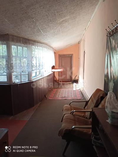 Продаю дом 5-ком. 60кв. м., этаж-1, 4-сот., стена саман, ул. Фирсова район турбазы.