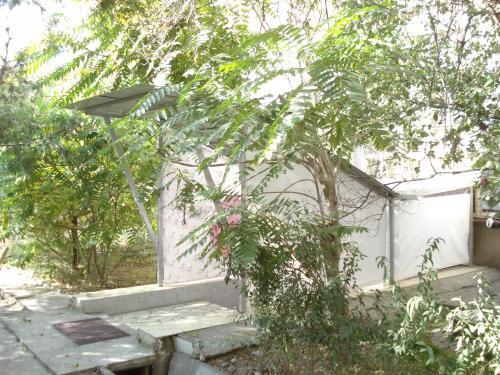 Продаю коммерческую недвижимость офисное помещение 93кв. м., Токтогула-Манаса.