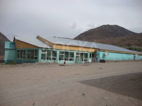 Продаю коммерческую недвижимость торговые помещения 1000кв. м., Иссык-Кульская обл., Тонский р-н, Боомское ущелье, на трассе Бишкек – Балыкчы 147 км.