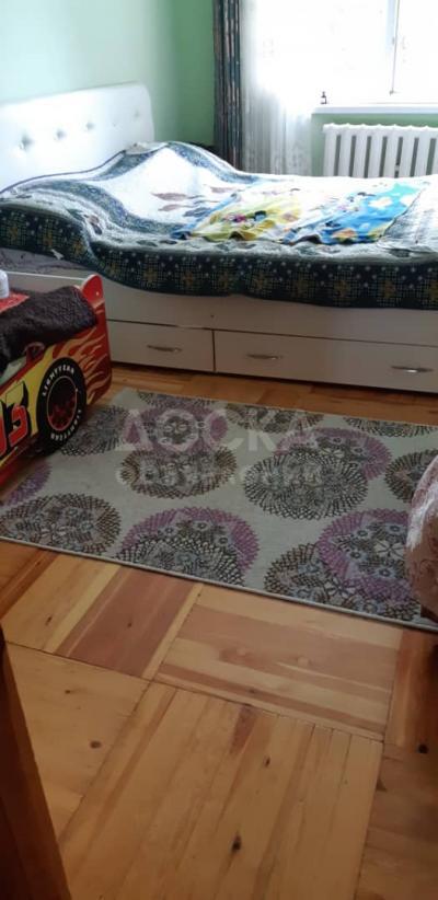 Продаю 3-комнатную квартиру, 58кв. м., этаж - 4/4, 4 мкр..