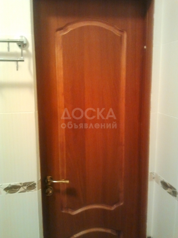 Продаются межкомнатные б/у двери