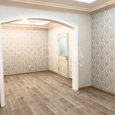 Продаю 3-комнатную квартиру, 99кв. м., этаж - 6/9, мкр.Джал .