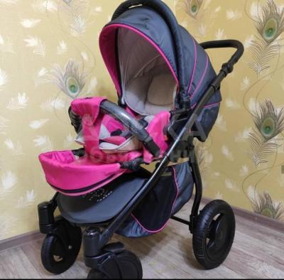 Прадается фирменная детская коляска tutis zippi