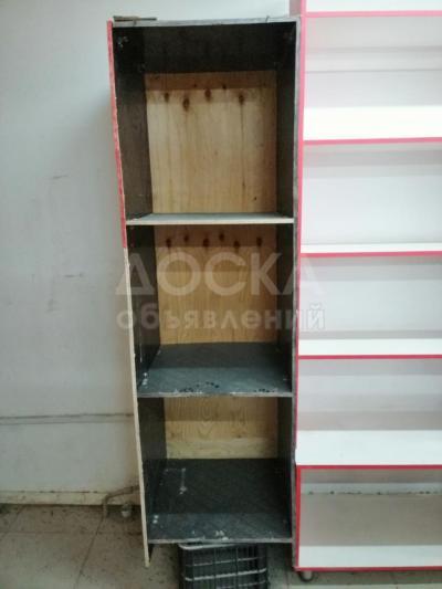 Продаю шкафы, полки для магазина