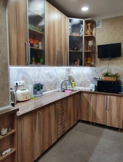 Продаю 3-комнатную квартиру, 81кв. м., этаж - 4/9, 6-й мкр.