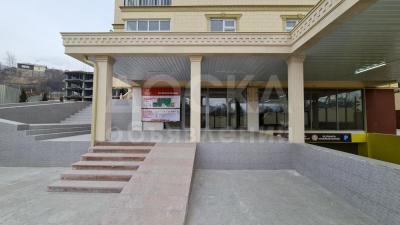 Продаю торговое помещение  231кв. м., Касымова 309 .